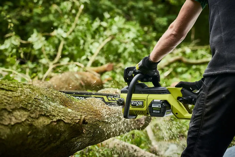 Ryobi Unleashes the Beast: Max Power Chainsaw with 50cm Blade